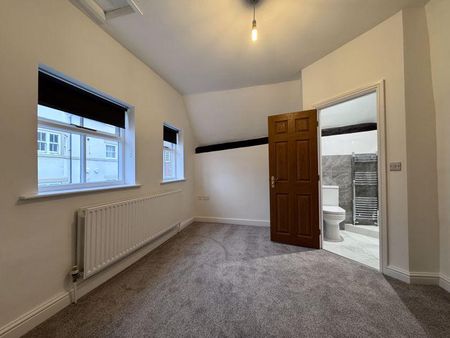 2 bedroom semi-detached house to rent - Photo 2