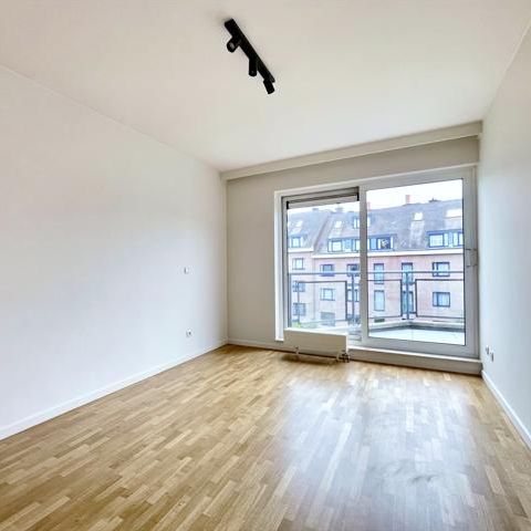 Appartement - à louer - Photo 1