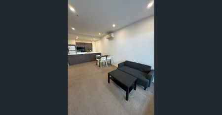 Furnished 2 Bedrooms 1 Bathroom Apartment - Photo 2