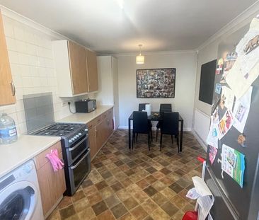 Room in a Shared House, London, E14 - Photo 4