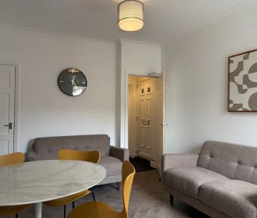 4 bedroom terraced house to rent - Photo 1