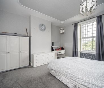 4 bedroom semi-detached house to rent - Photo 4