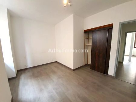 Location Appartement 4 pièces 71 m2 à Lons-le-Saunier - Photo 5
