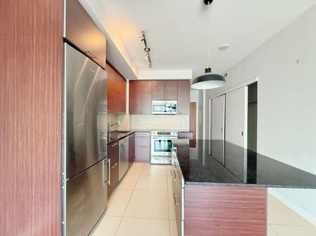 For Lease - 1 Market Street Unit# 1811, Toronto, Ontario - Photo 4