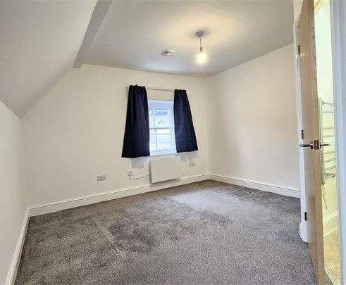 Flat 9, 84 Lincoln Road - Photo 1