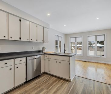 For Lease - 246 East Street, East Gwillimbury, Ontario - Photo 6