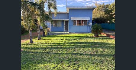 Two Beds Plus Sunroom - Photo 2