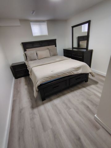 For Lease - 70 Orsett Street, Oakville, Ontario - Photo 3