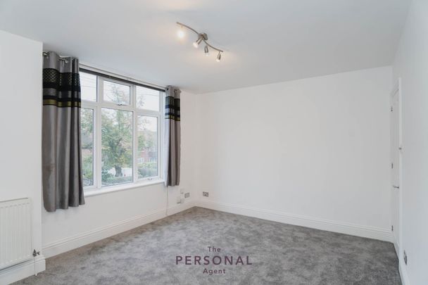 Hook Road, Epsom - Photo 1