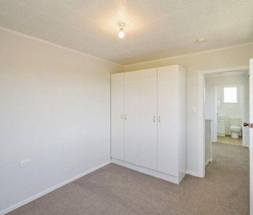 Short walk to School - Photo 4