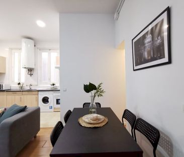 Incredible single room in Preciados - Photo 3