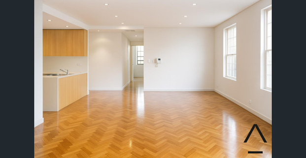 ULTRA-MODERN, SEMI-LIKE 2 BEDROOM GARDEN APARTMENT, PEACEFUL, PRIVATE - Photo 1