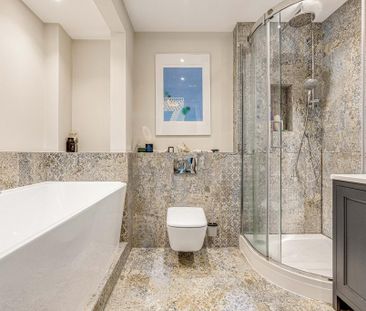 2 bedroom mews to rent - Photo 6