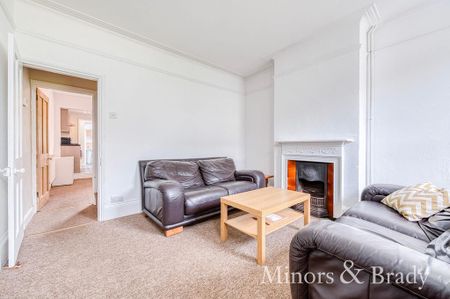 4 bedroom terraced house to rent - Photo 3