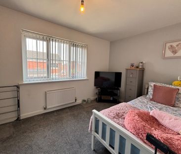 Taurus Avenue, North Hykeham, Lincoln, LN6 - Photo 3