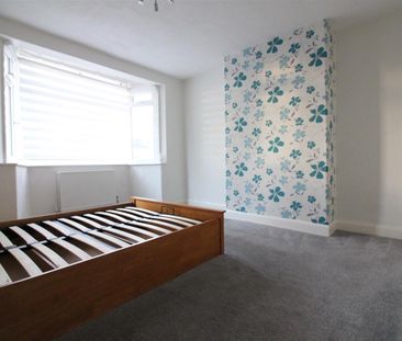 Petts Hill, Northolt - Photo 2