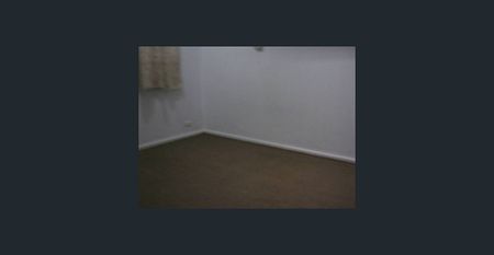 Spacious 3x1 plus large attached game room or another bedroom. gas cooker and gas hot water pets ok - Photo 3