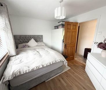 7D Tullymore Gardens, Belfast, BT11 8ND - Photo 3