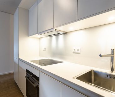 Hochwertige 2-Zimmer-Wohnung mit Loggia in Bestlage direkt am Alexa... - Foto 4