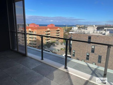 Brand New 2-Bedroom Apartment + Study in Prime Wollongong Location - Photo 5