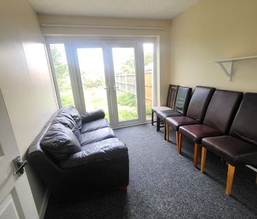 5 bed house to rent in Earlham Grove, Norwich, NR5 - Photo 5