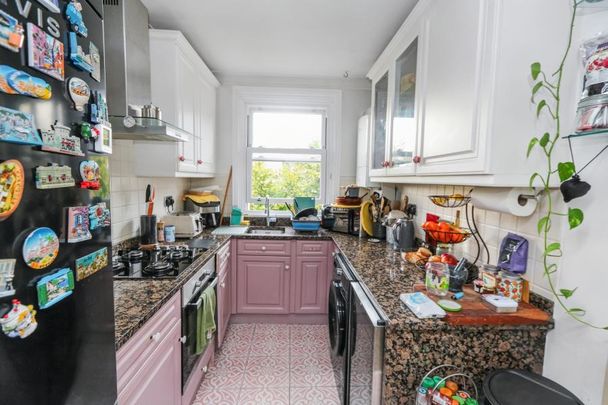 Ellerton Road, Surbiton, KT6 - Photo 1