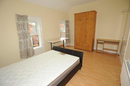 9 University Avenue, Belfast, BT7 1GX - Photo 4