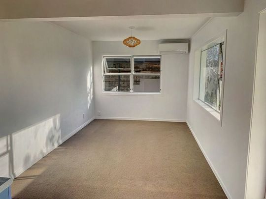 Charming 1BR Flat in Belmont! - Photo 1