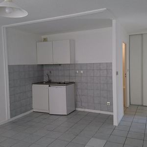 Location Appartement 1 pièce 31m² CLERMONT FERRAND 63000 - Photo 2