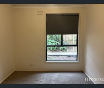 Ideal Family Living in Convenient Rowville Location - Photo 3