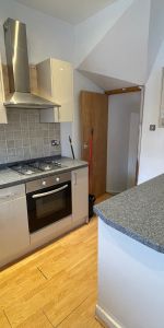 3 bedroom terraced house to rent - Photo 4