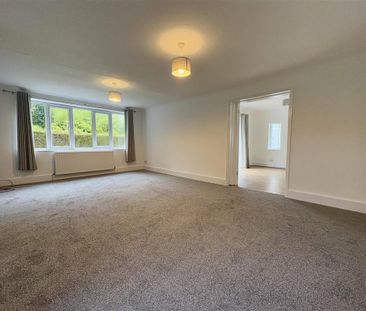 4 bedroom detached house to rent - Photo 1