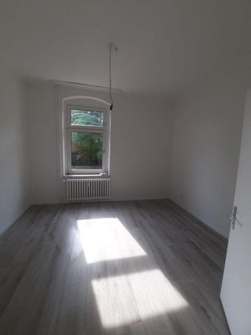 **Frisch saniert** 3-Zimmer Wohnung im 1.Obergeschoss - Foto 3