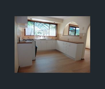 Spacious Light Filled Family Home with Large Outdoor Entertaining! - Photo 4