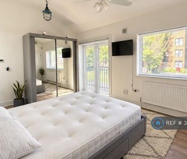 1 bedroom semi-detached house to rent - Photo 4