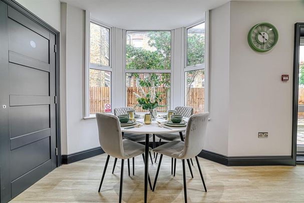 1 bedroom in a house share to rent - Photo 1