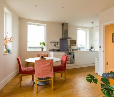 1 bedroom penthouse to rent - Photo 5