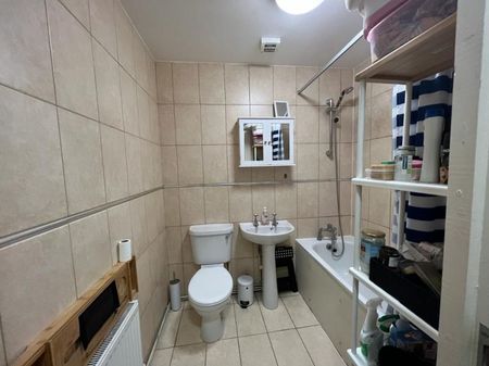 Stoke Newington Road, London - Photo 3