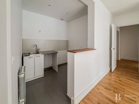 Rental Apartment Paris 10th - Photo 4