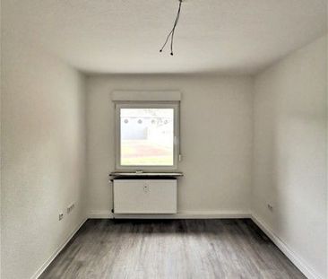 Frisch renovierte 2-Zi.-Whg. mit Tageslichtbad und neuer Einbauküche - Foto 4