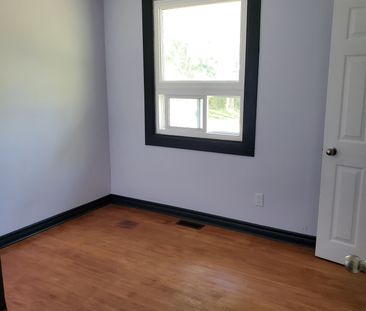 For Lease - 2413 Vivian Road Unit# (Main Floor), Whitchurch-Stouffv... - Photo 2