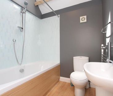 3 bedroom terraced house to rent - Photo 6