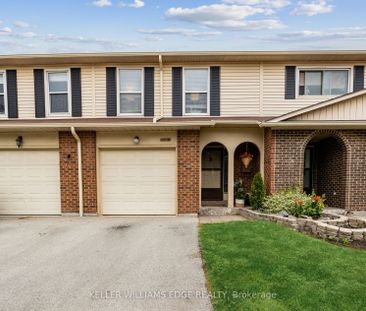 Condo Townhouse For Lease | W7314310 - Photo 2