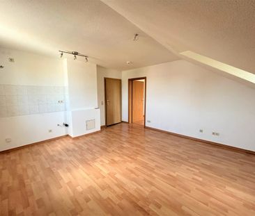 IN RENOVATION! Comfortable living in the attic - Foto 1
