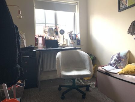 2 bedroom mews to rent - Photo 4