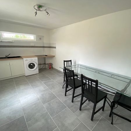 F2 MEUBLÉ - SOTTEVILLE LES ROUEN - Photo 3