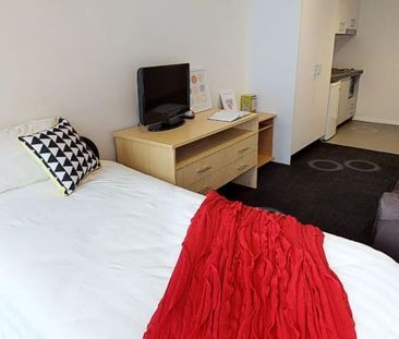 Carlton | Student Living – 740 Swanston | Studio Single Unit - Photo 1