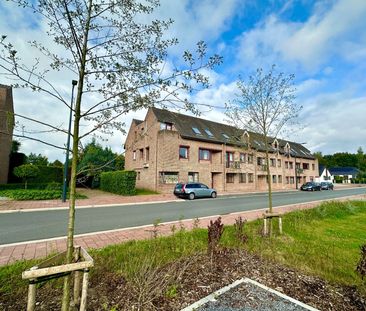 2 slaapkamer appartement met klein terras en inpandige garage vlakb... - Foto 2