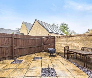 Baldwin Mews, Carterton, OX18 - Photo 1