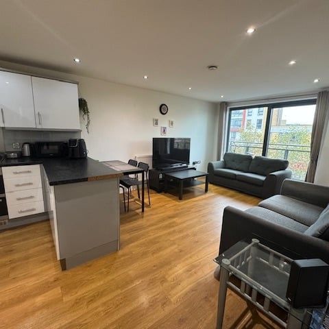 2 Bed Flat, Gabrielle House, IG2 - Photo 1